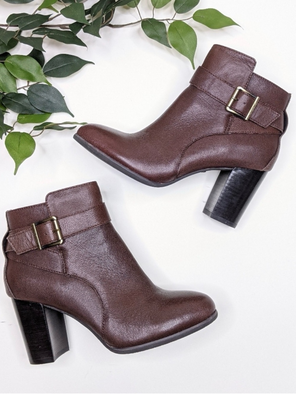 EUC- Vionic Alison Leather Block Heel Brown Booties